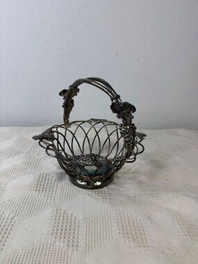 Godinger Silver Plated Wire Basket w Grapevine Handle and Leaf Accents Vintage